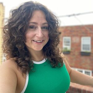 Meet your Posher, Simone